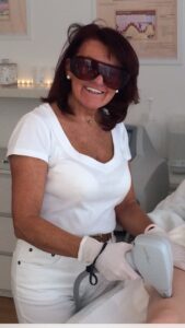 À Propos 2 carine delvaux institut beaute luxembourg epilation definitive laser 1 À Propos